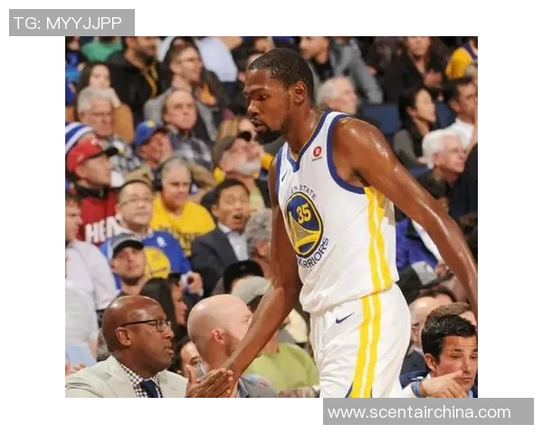 勇士队实现大逆转,杜兰特连拿三双震撼全场 勇士队实现大逆转,杜兰特连拿三双震撼全场