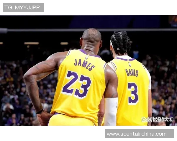 国王队险胜湖人队,抢到宝贵一分 国王队险胜湖人队,抢到宝贵一分