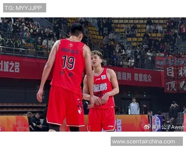 杜锋宣布中国男篮阵容：郭艾伦、周琦入选